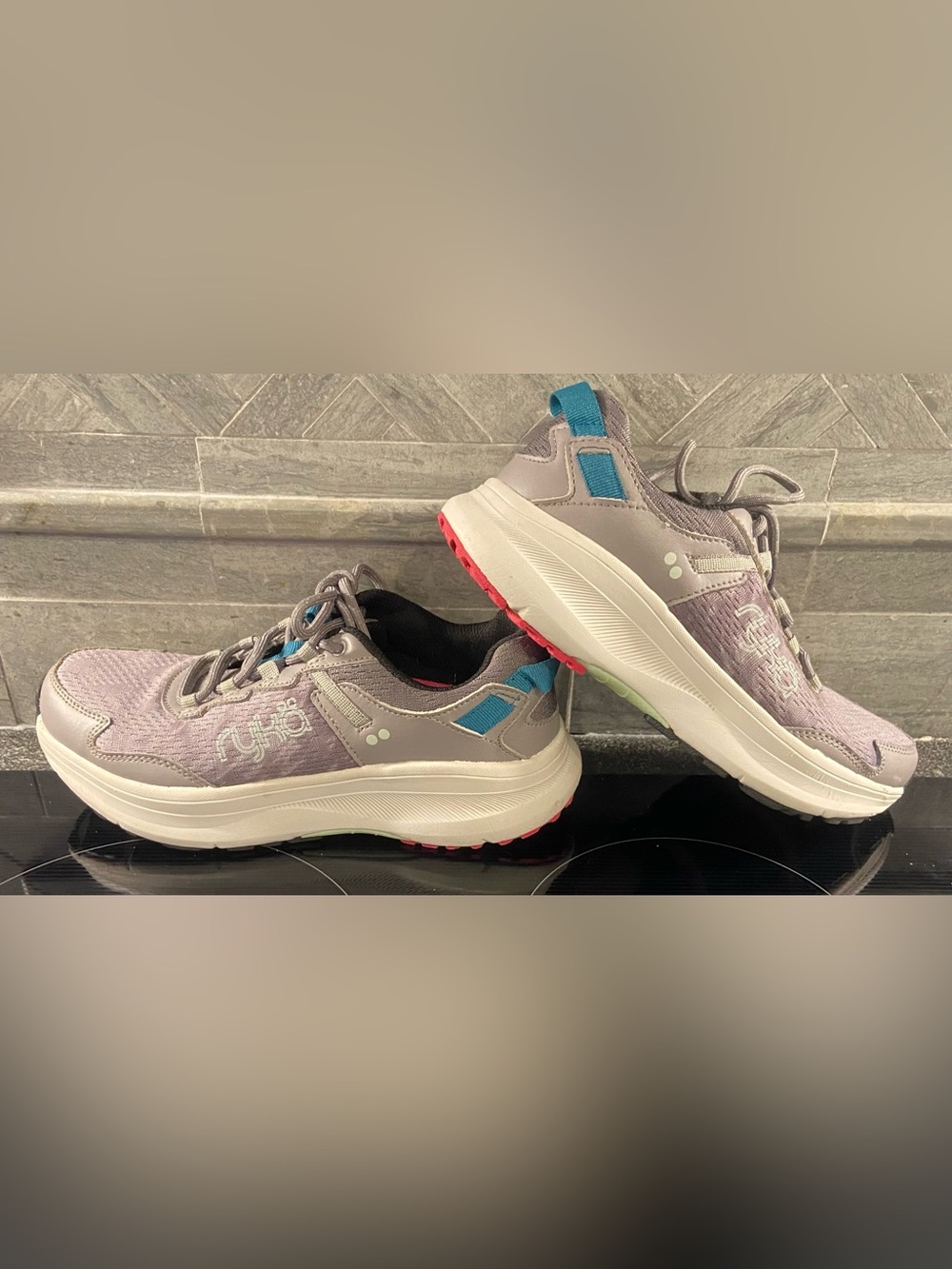 Ryka Taiga Trail Sneakers - Womens 6.5 EUC